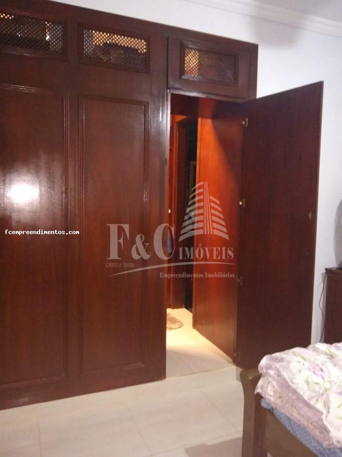 Sobrado à venda com 3 quartos, 180m² - Foto 9