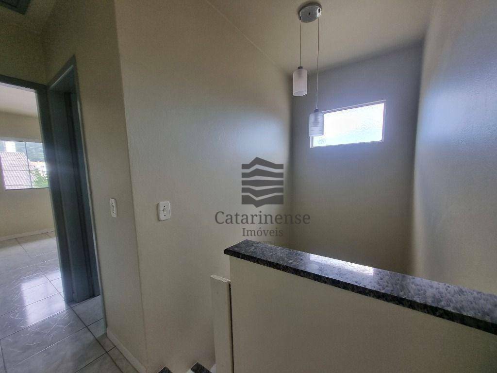 Sobrado à venda com 2 quartos, 67m² - Foto 4