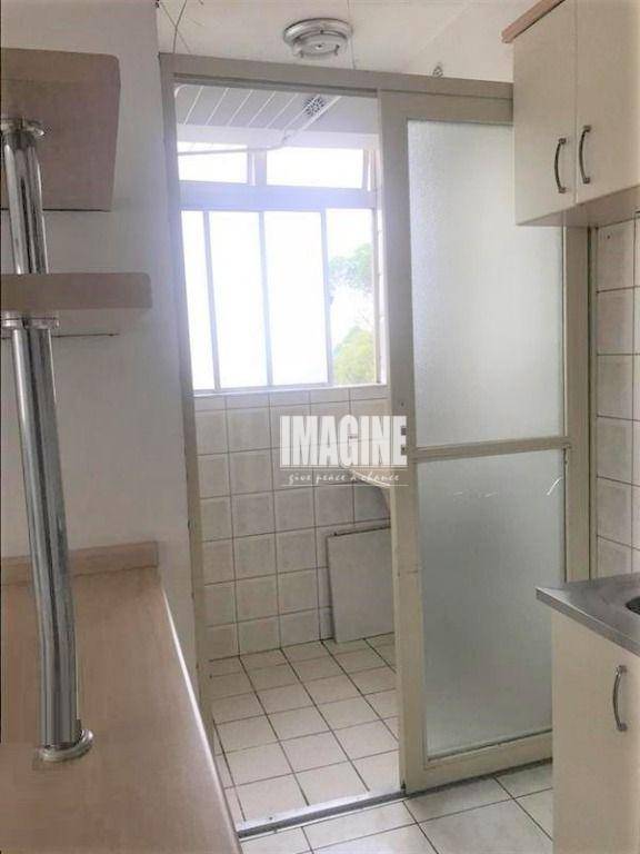 Apartamento à venda com 2 quartos, 50m² - Foto 3