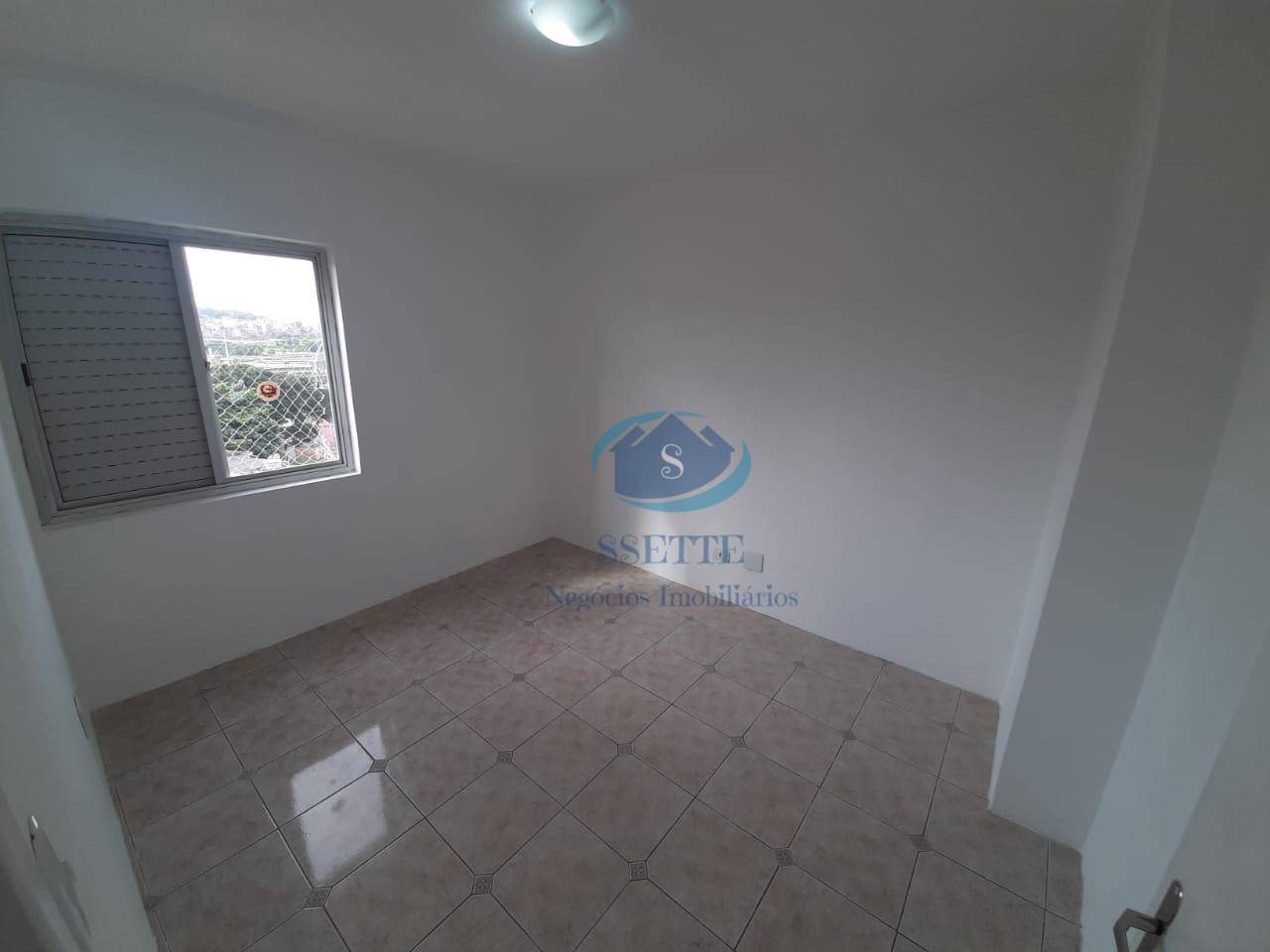 Apartamento à venda com 2 quartos, 71m² - Foto 2