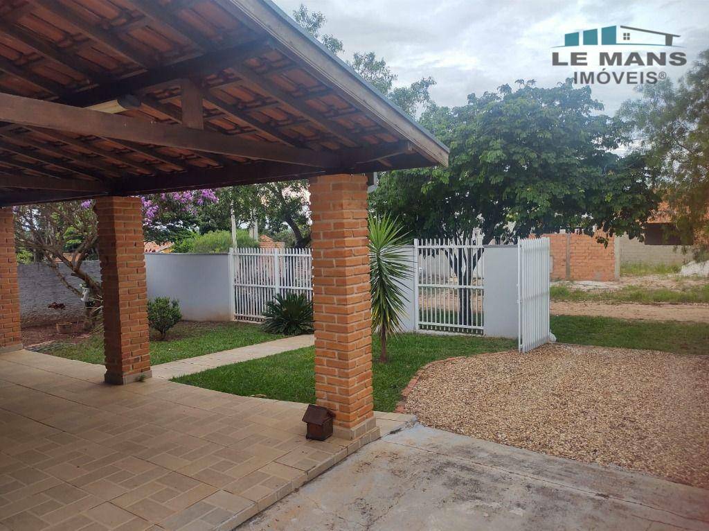 Casa à venda com 2 quartos, 200m² - Foto 2