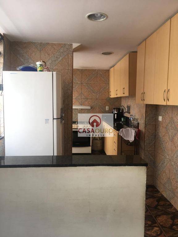 Apartamento à venda com 3 quartos, 110m² - Foto 4