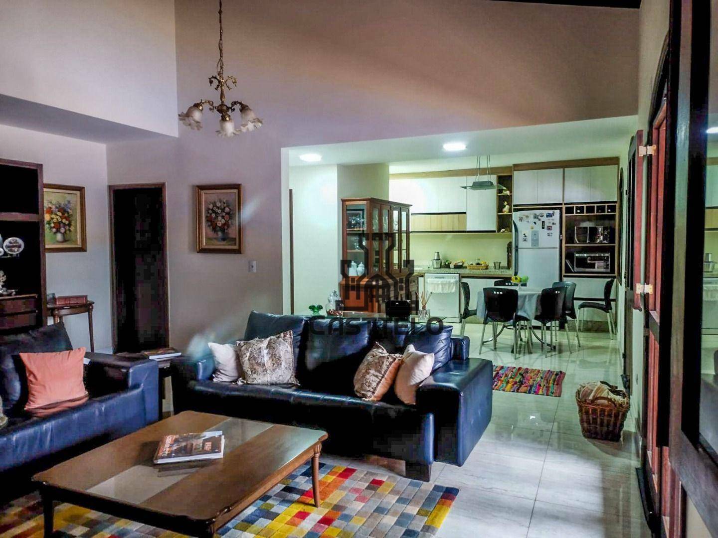 Casa à venda com 5 quartos, 353m² - Foto 11