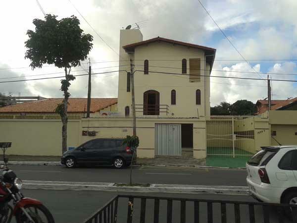 Casa à venda com 6 quartos, 300m² - Foto 7