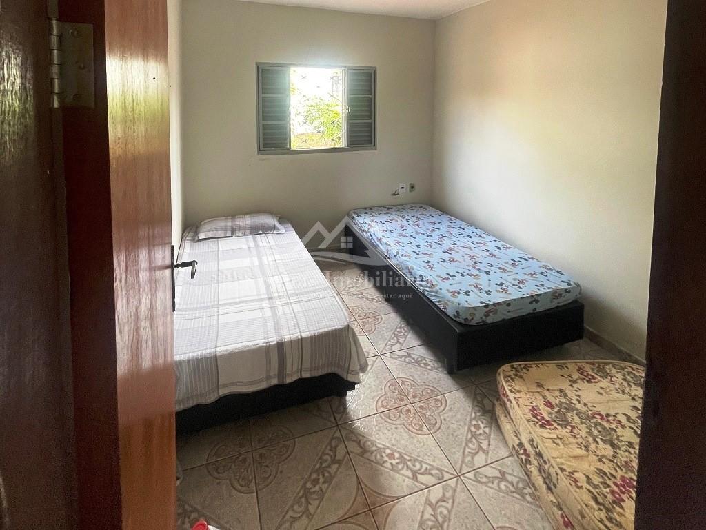 Casa à venda com 3 quartos, 248m² - Foto 9