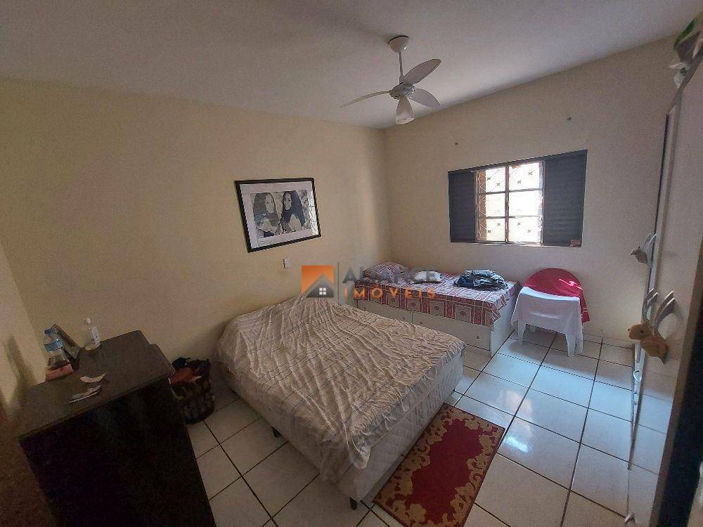 Casa à venda com 3 quartos, 150m² - Foto 14