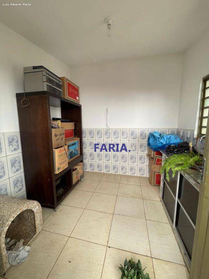 Casa à venda com 4 quartos, 200m² - Foto 28