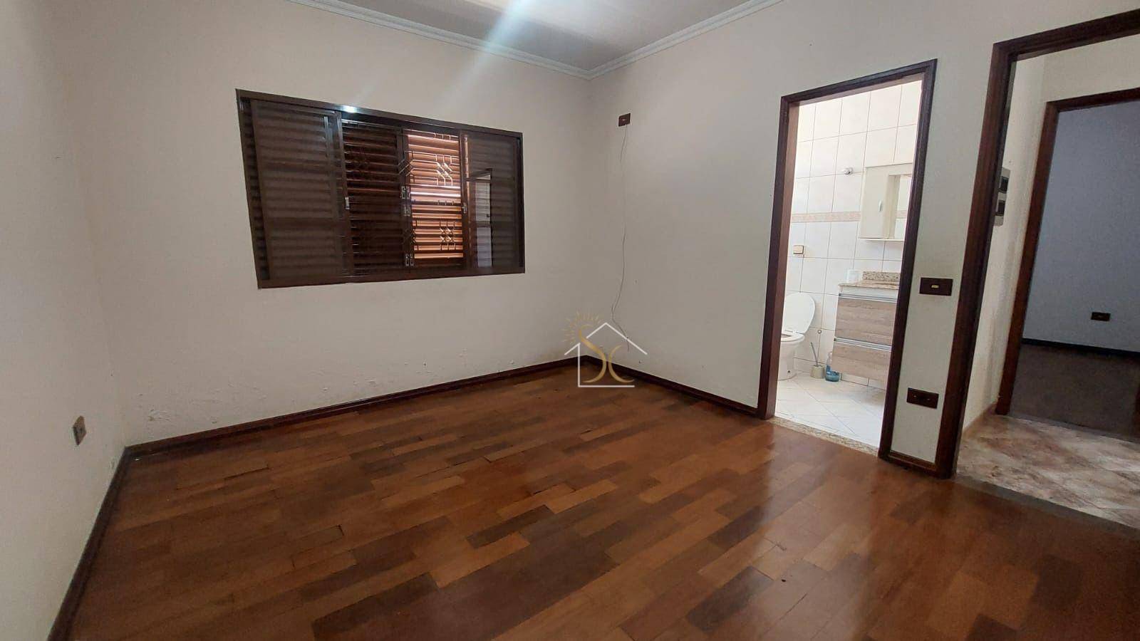 Casa para alugar com 3 quartos, 180m² - Foto 11