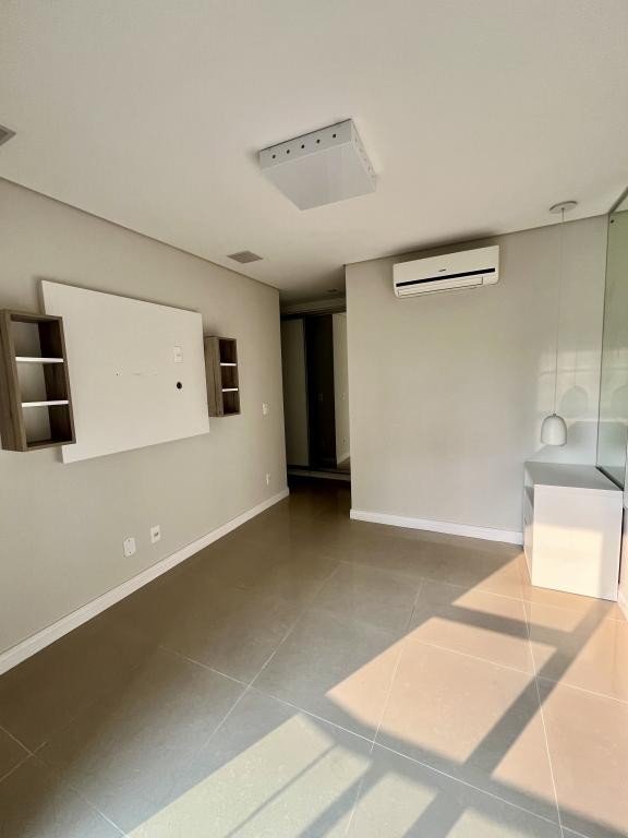 Apartamento à venda com 3 quartos, 108m² - Foto 7