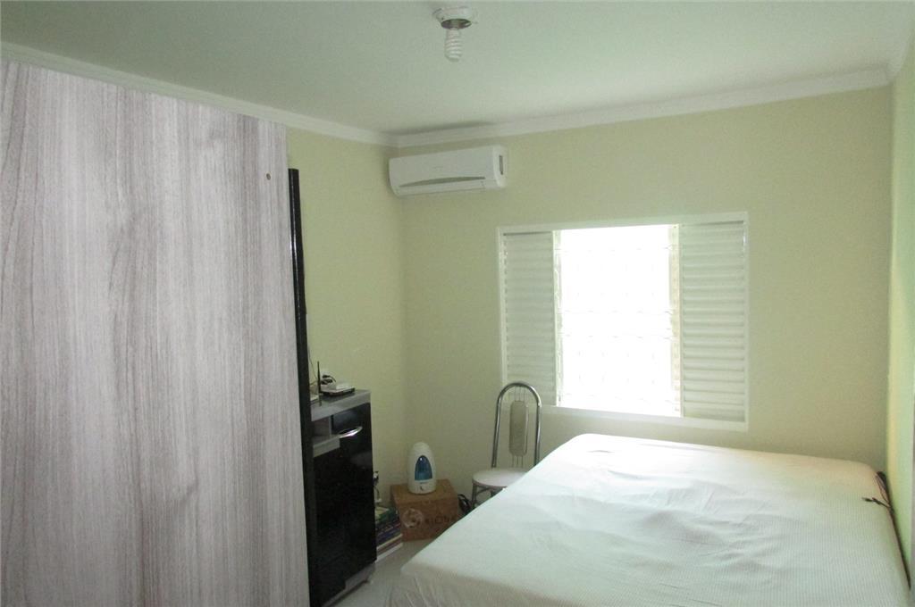 Casa à venda com 2 quartos, 156m² - Foto 14