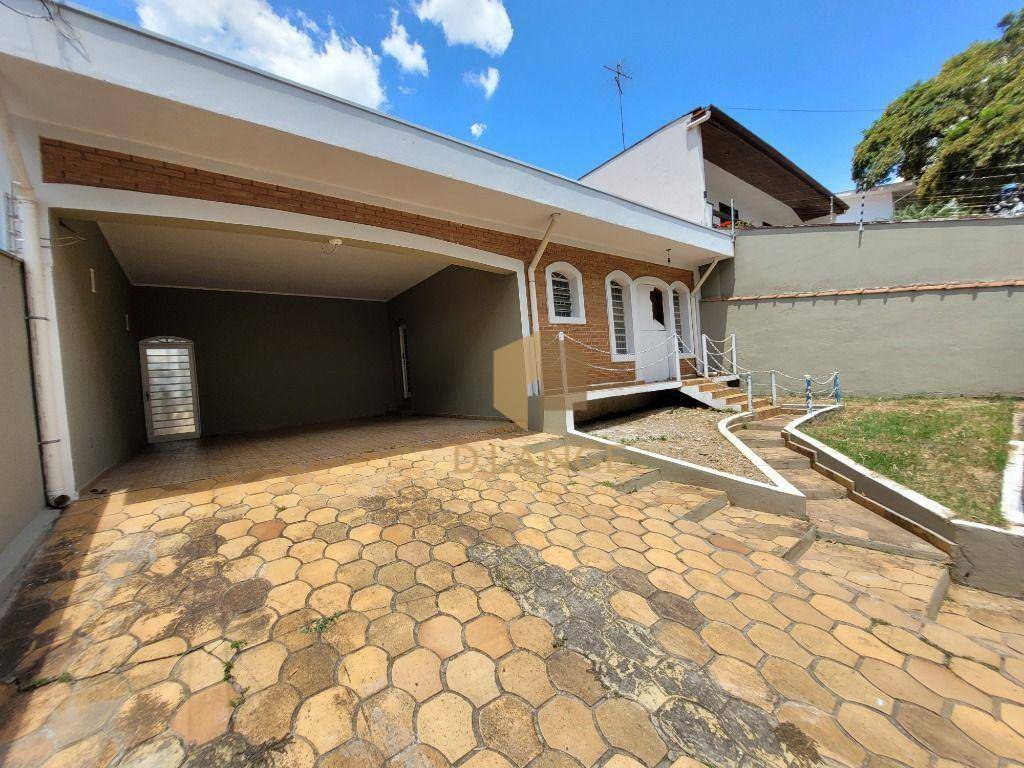 Casa, 3 quartos, 235 m² - Foto 1