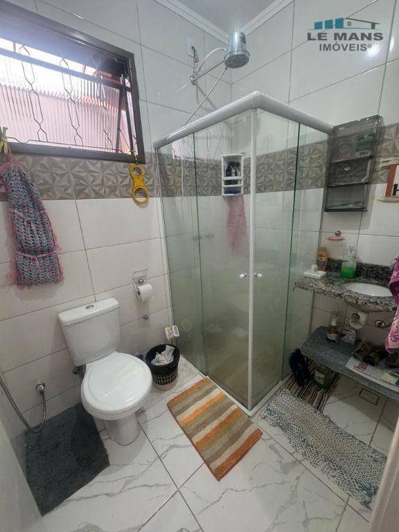 Casa à venda com 2 quartos, 65m² - Foto 8