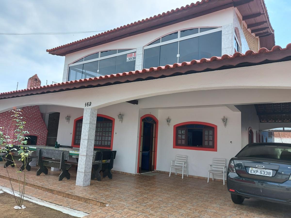 Casa à venda com 5 quartos, 390m² - Foto 1