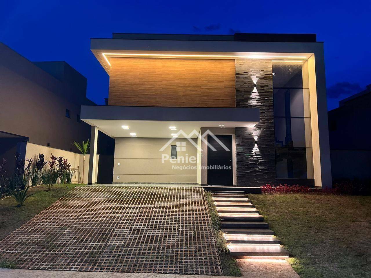 Sobrado à venda com 5 quartos, 394m² - Foto 1