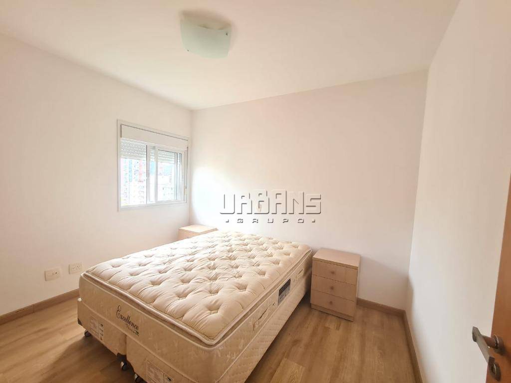 Apartamento para alugar com 3 quartos, 110m² - Foto 26