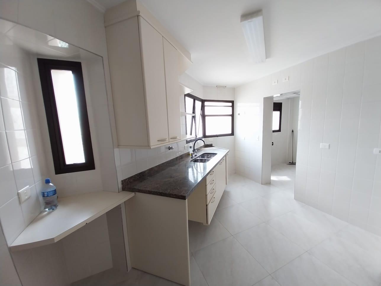 Apartamento à venda com 4 quartos, 274m² - Foto 6