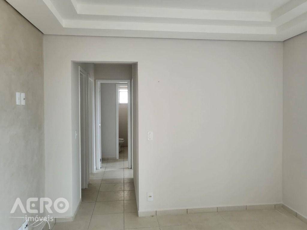 Apartamento à venda com 3 quartos, 77m² - Foto 8