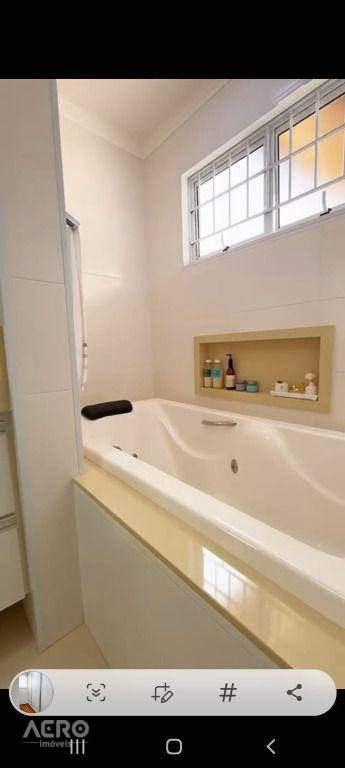 Casa à venda com 3 quartos, 270m² - Foto 4