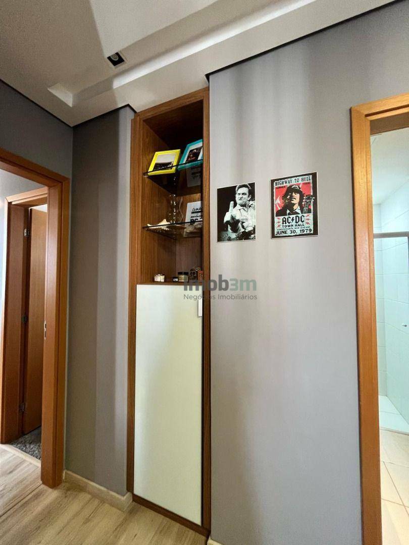 Apartamento à venda com 2 quartos, 69m² - Foto 13