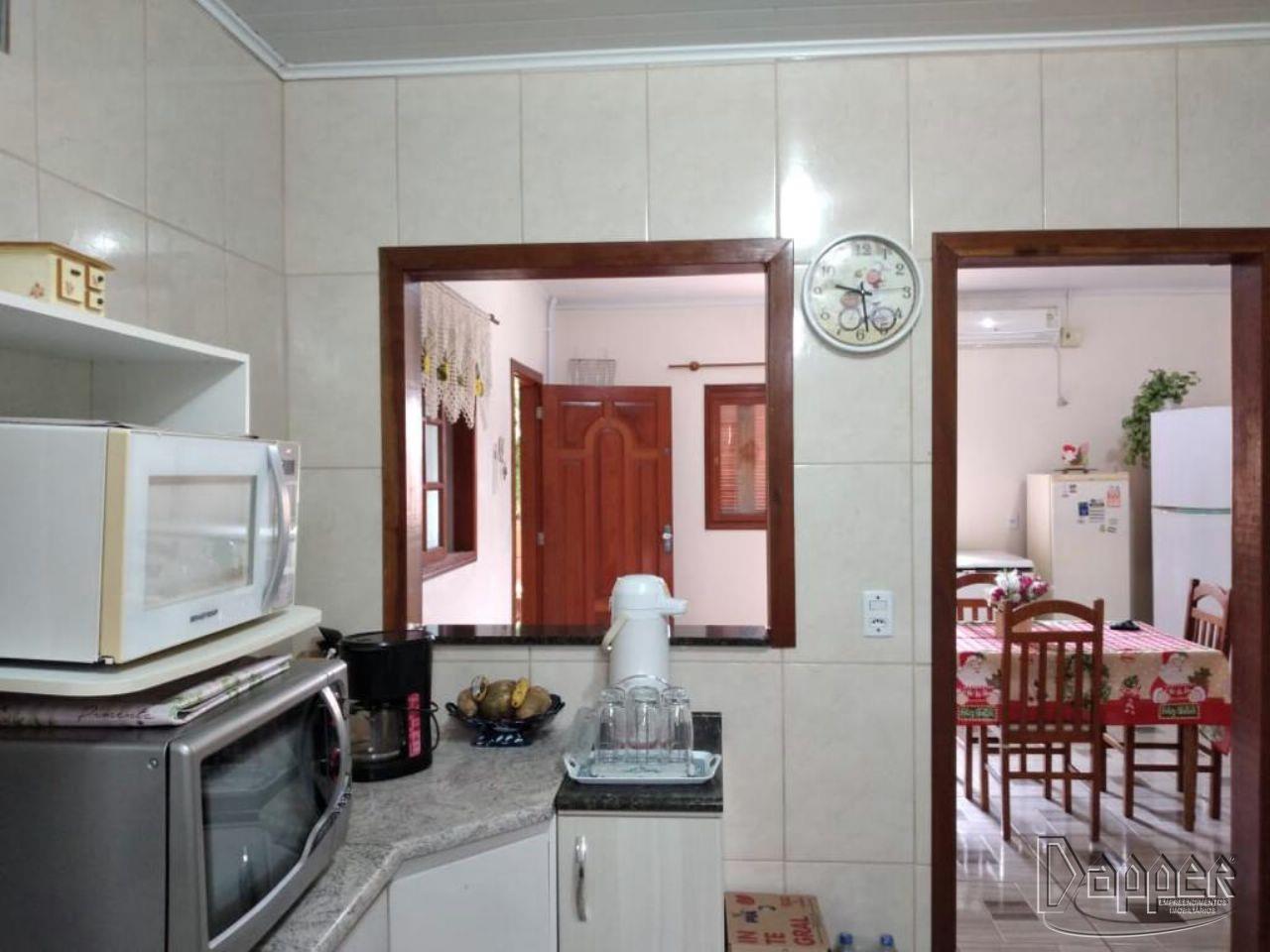 Casa à venda com 2 quartos, 150m² - Foto 2