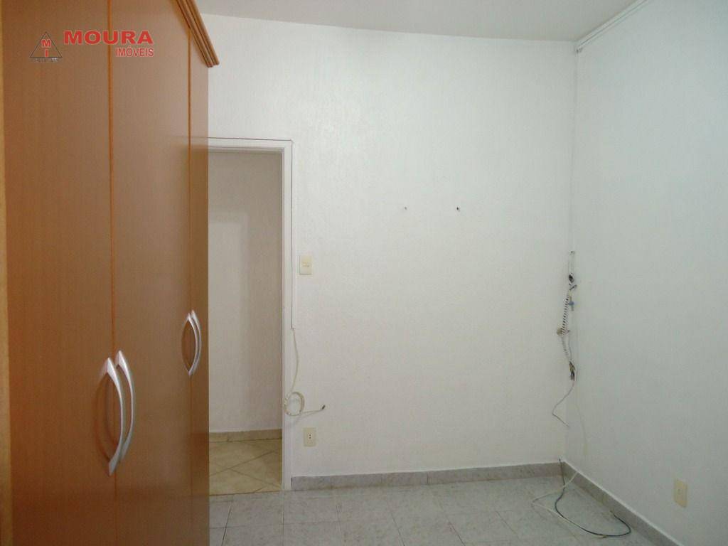 Casa para alugar com 2 quartos, 60m² - Foto 18