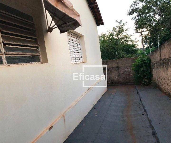 Casa à venda com 3 quartos, 195m² - Foto 22