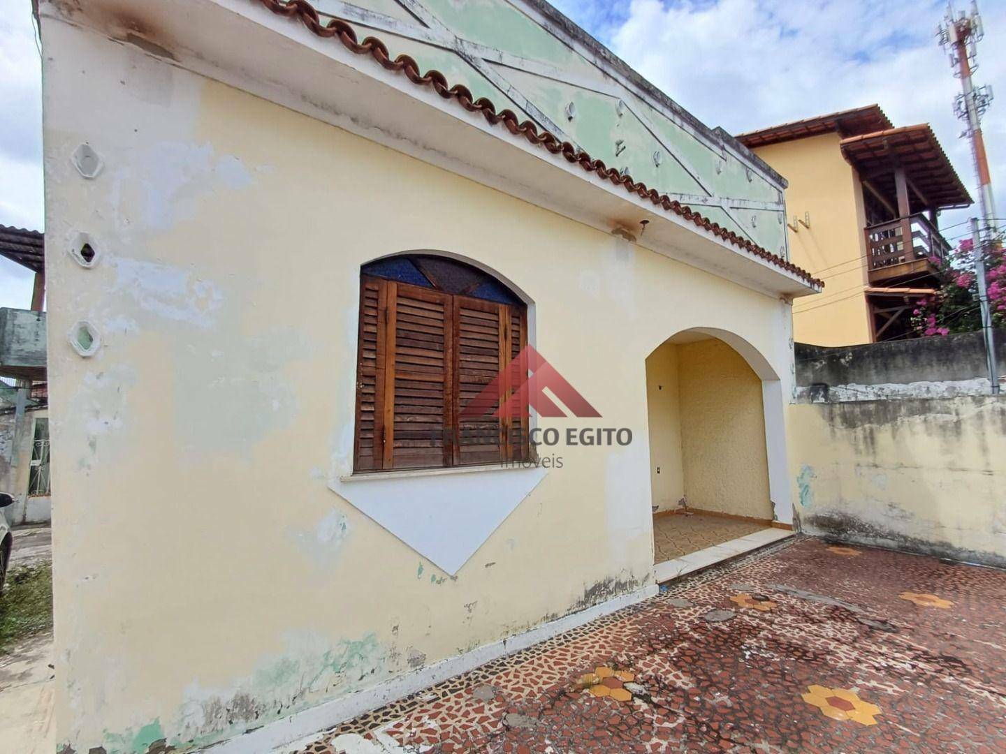 Casa à venda com 4 quartos, 100m² - Foto 2