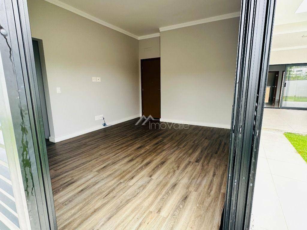 Casa de Condomínio para alugar com 3 quartos, 225m² - Foto 28