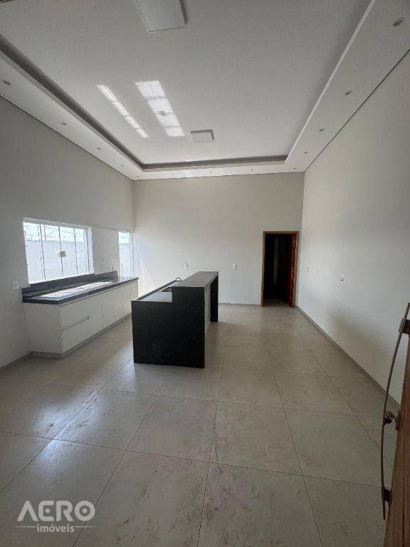 Casa à venda com 2 quartos, 134m² - Foto 2