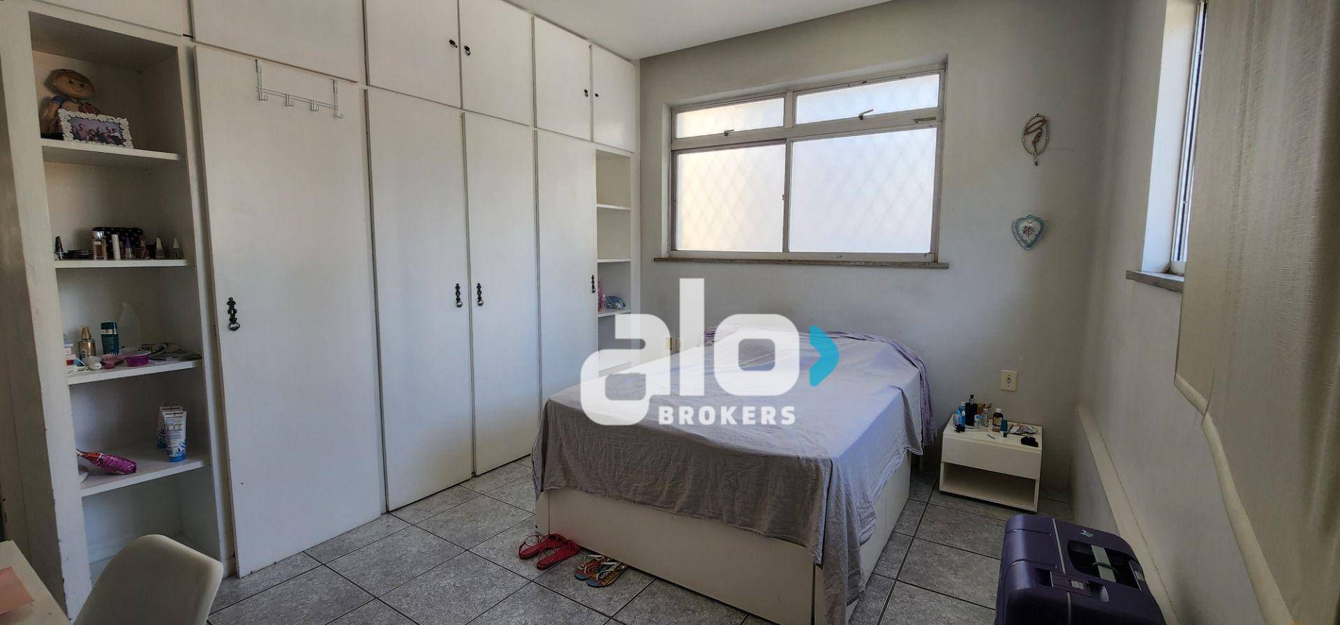 Casa à venda com 6 quartos, 276m² - Foto 20