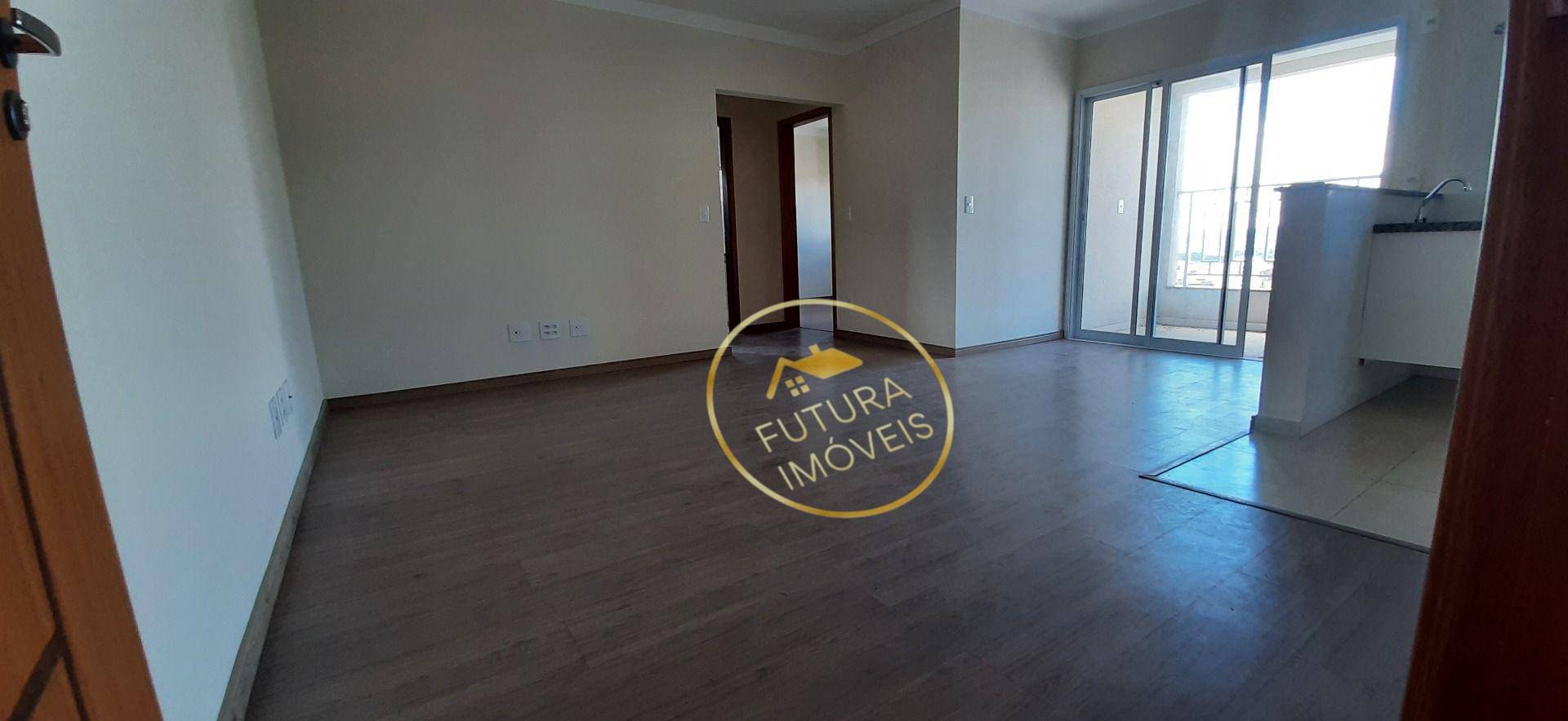 Apartamento à venda com 2 quartos, 65m² - Foto 1