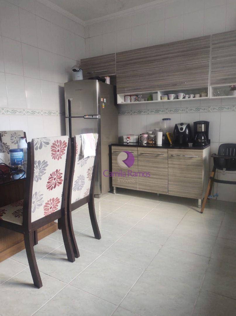 Sobrado à venda com 4 quartos, 182m² - Foto 1