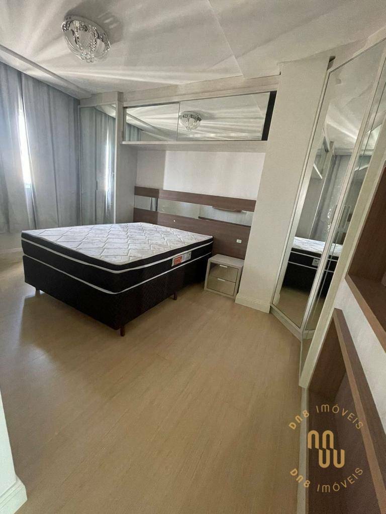 Apartamento à venda com 4 quartos, 137m² - Foto 11