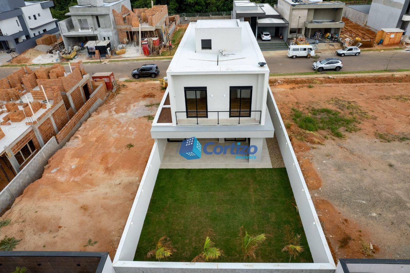 Casa de Condomínio à venda com 3 quartos, 222m² - Foto 1