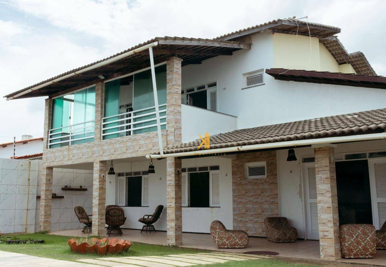 Casa à venda com 6 quartos, 300m² - Foto 9