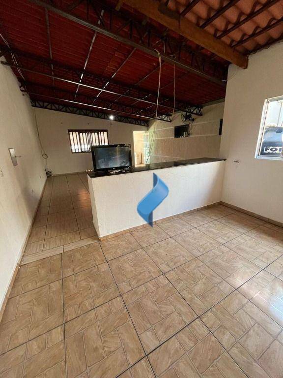 Casa à venda com 3 quartos, 231m² - Foto 8