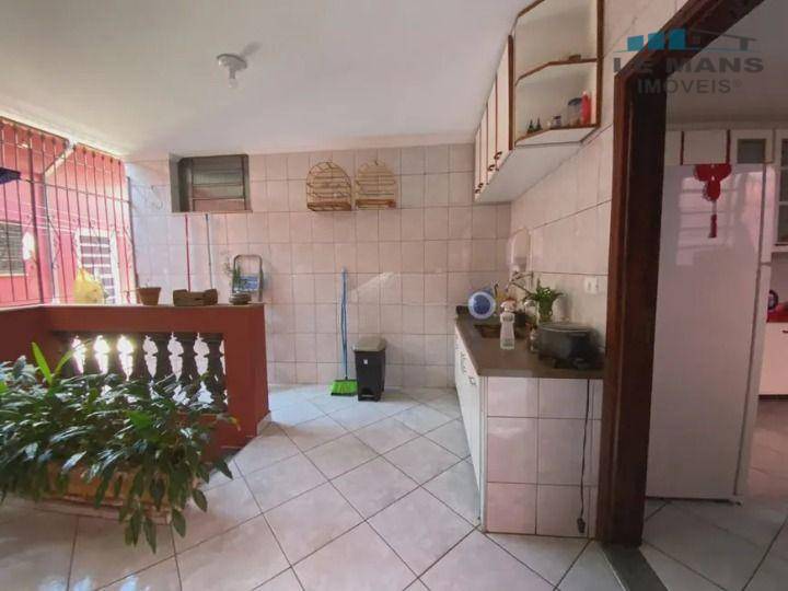 Casa para alugar com 3 quartos, 252m² - Foto 40