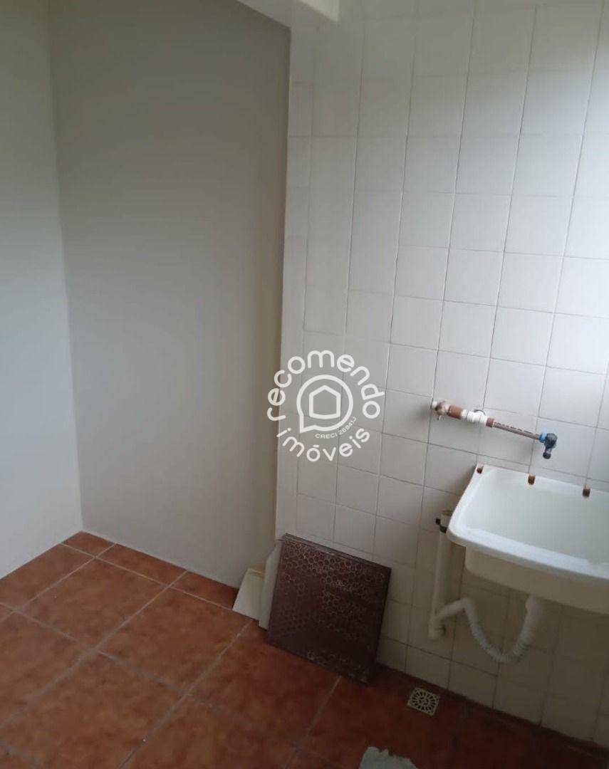 Apartamento à venda com 2 quartos, 58m² - Foto 6