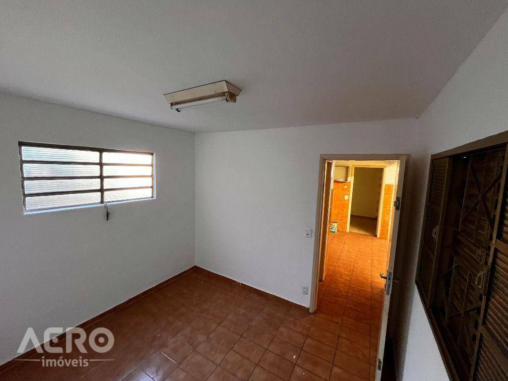 Casa à venda com 3 quartos, 206m² - Foto 21