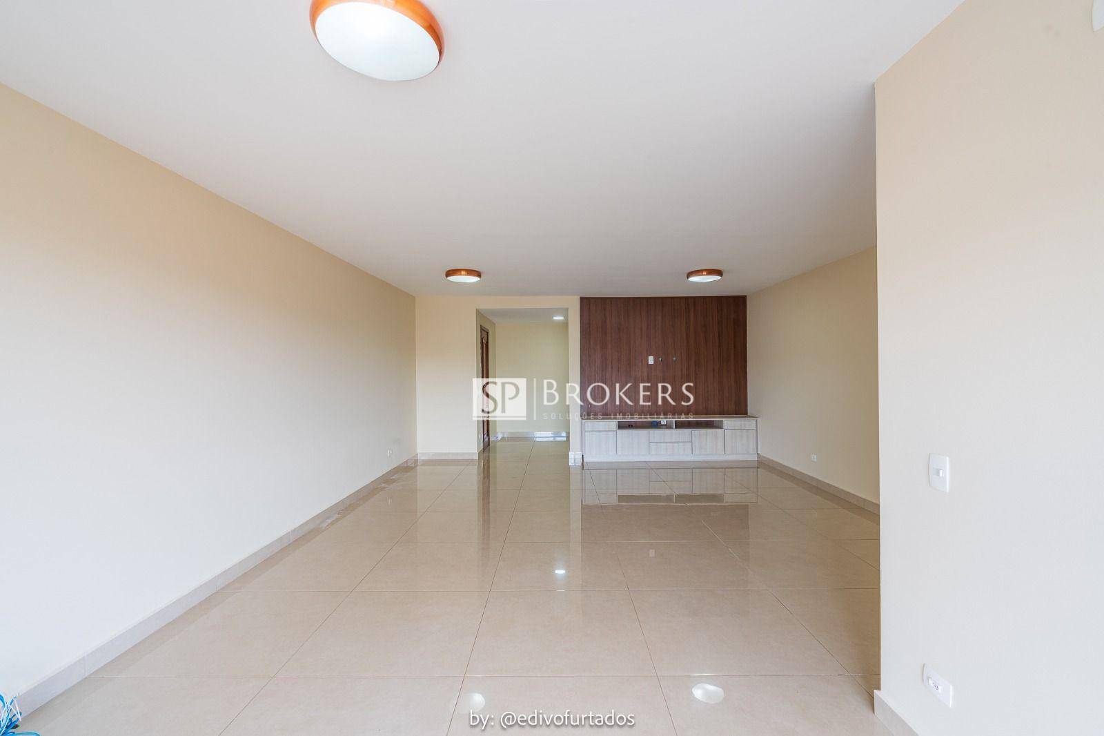 Apartamento para alugar com 3 quartos, 185m² - Foto 4