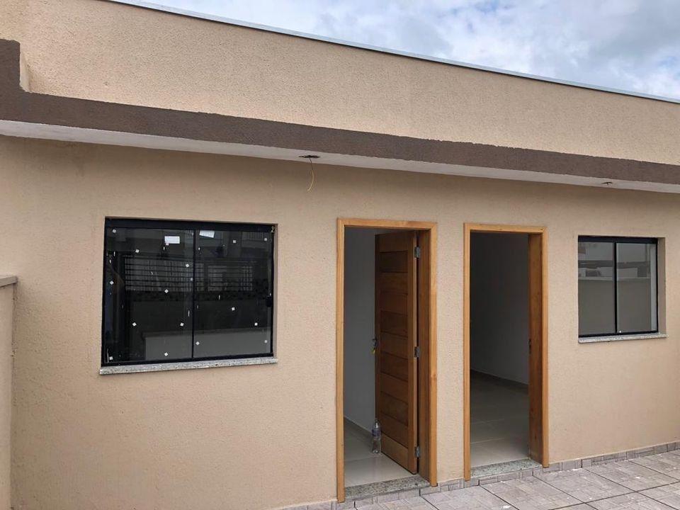 Casa à venda com 2 quartos, 55m² - Foto 1