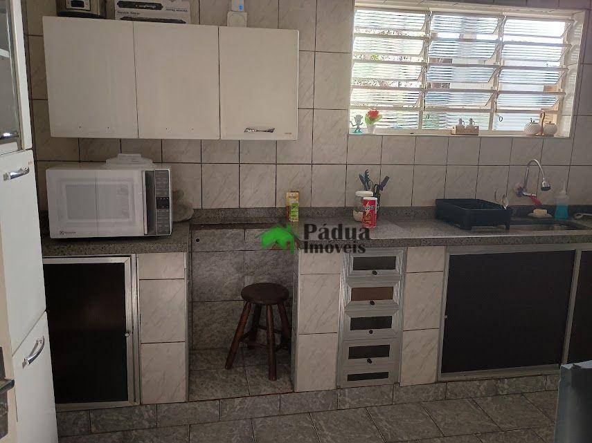 Casa à venda com 4 quartos, 210m² - Foto 13