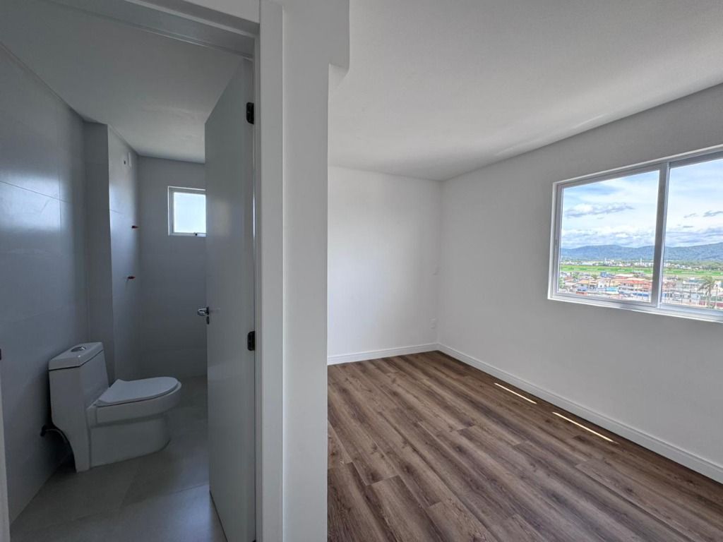 Apartamento à venda com 2 quartos, 67m² - Foto 5