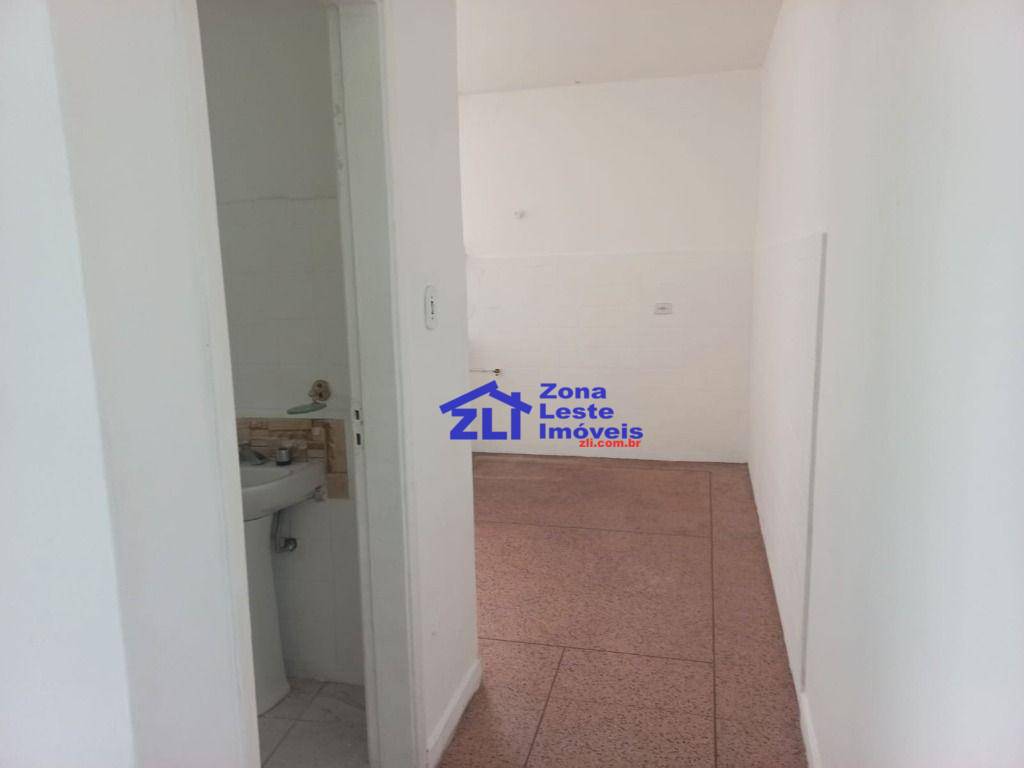 Apartamento para alugar com 3 quartos, 80m² - Foto 4