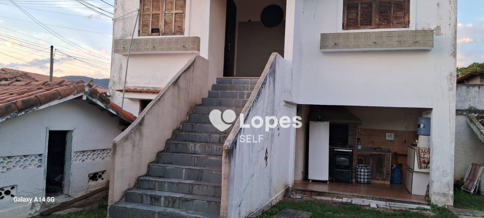 Casa à venda com 6 quartos, 250m² - Foto 5