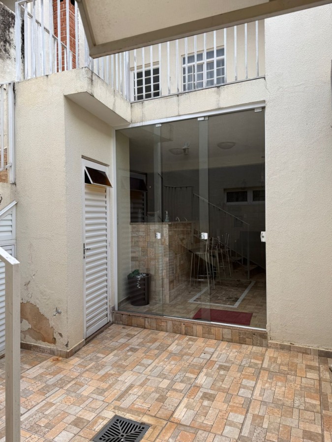 Casa à venda com 3 quartos, 250m² - Foto 10