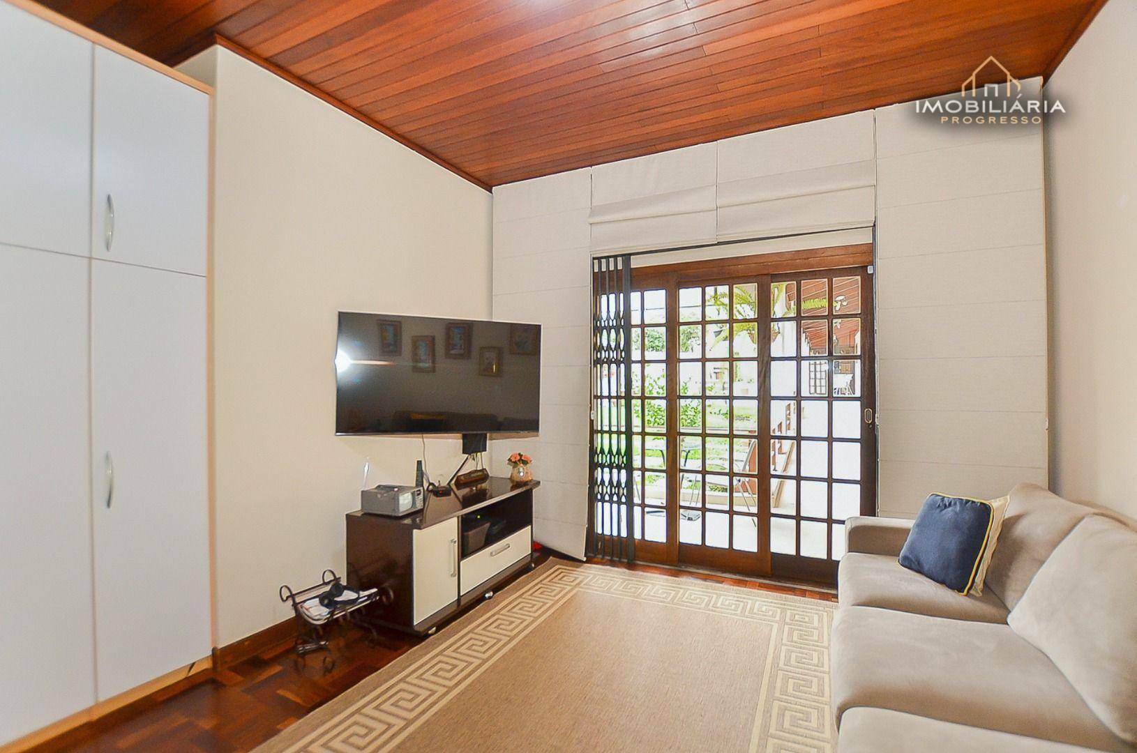 Casa para alugar com 3 quartos, 371m² - Foto 17