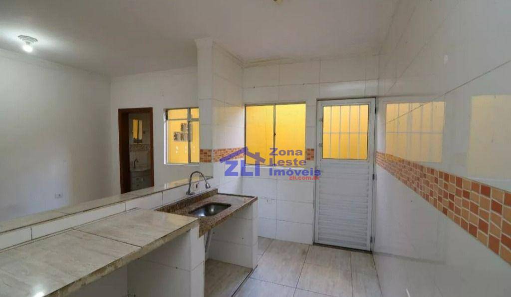 Casa para alugar com 1 quarto, 50m² - Foto 2