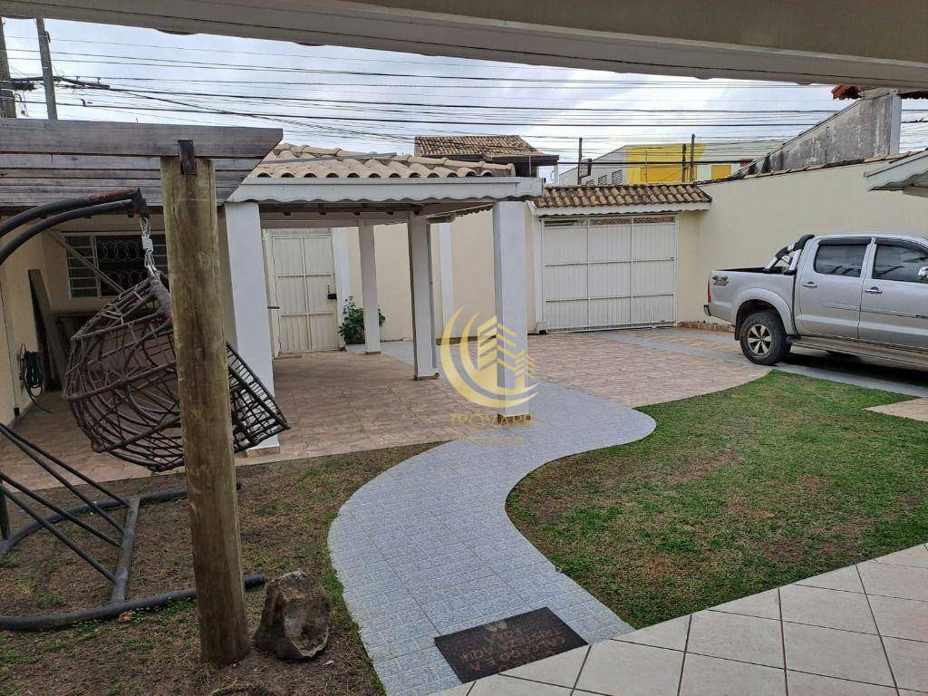 Casa à venda com 4 quartos, 340m² - Foto 1