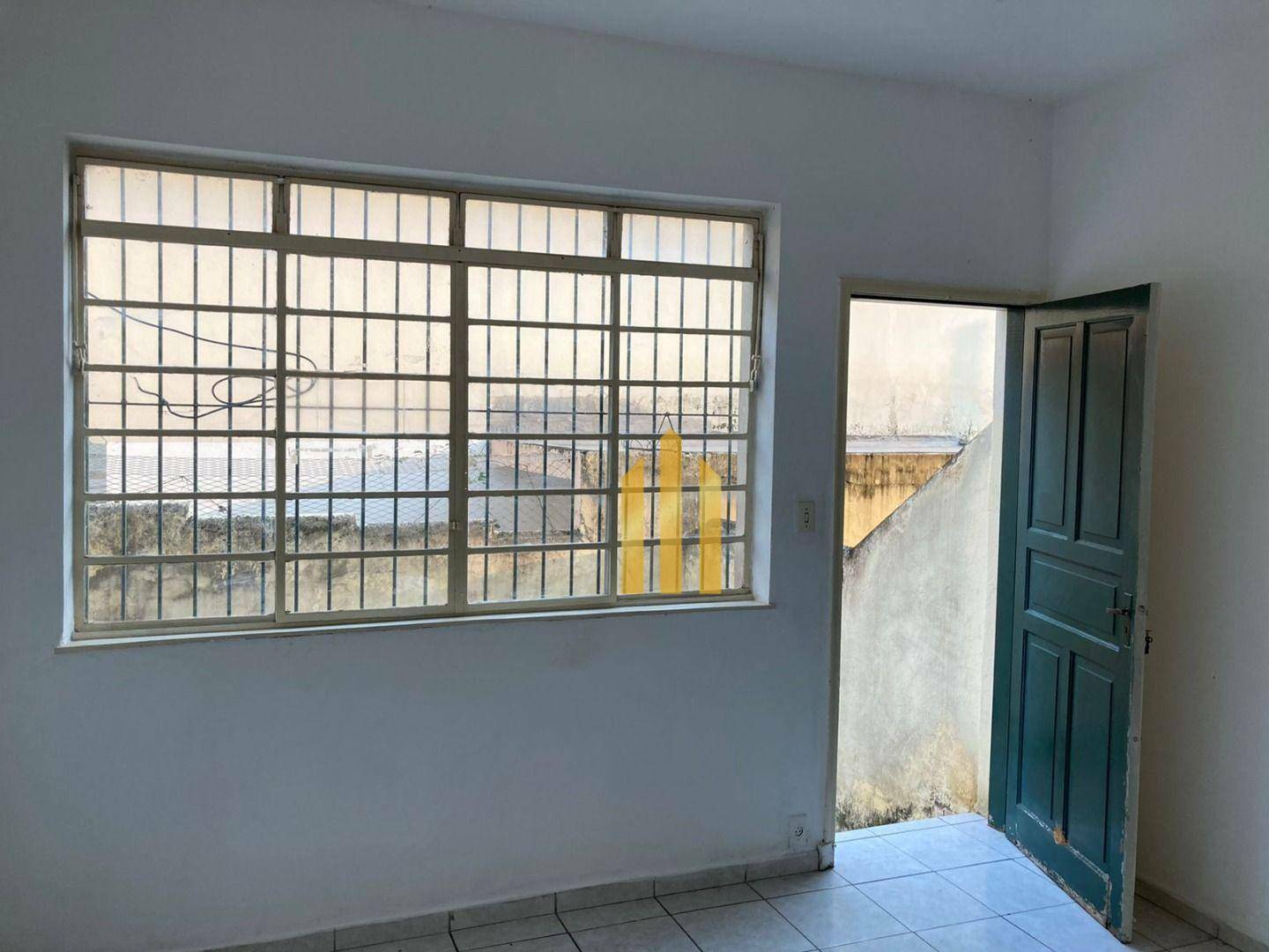 Apartamento para alugar com 3 quartos, 85m² - Foto 11